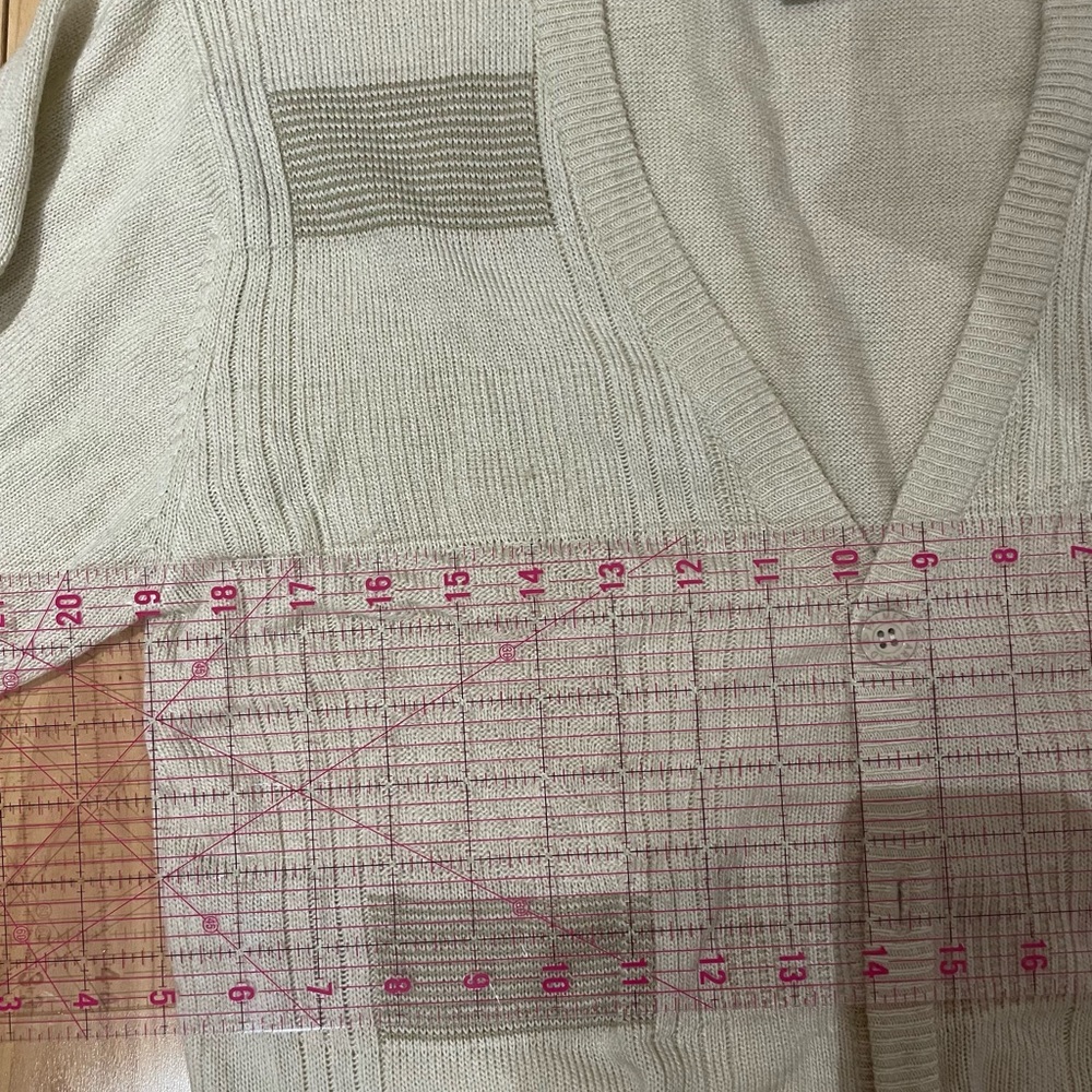 Cardigan - Picture 9 of 11